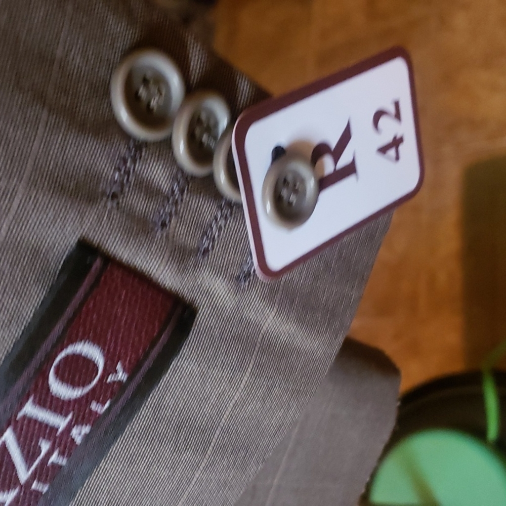 Tazio suit - Picture 2 of 5
